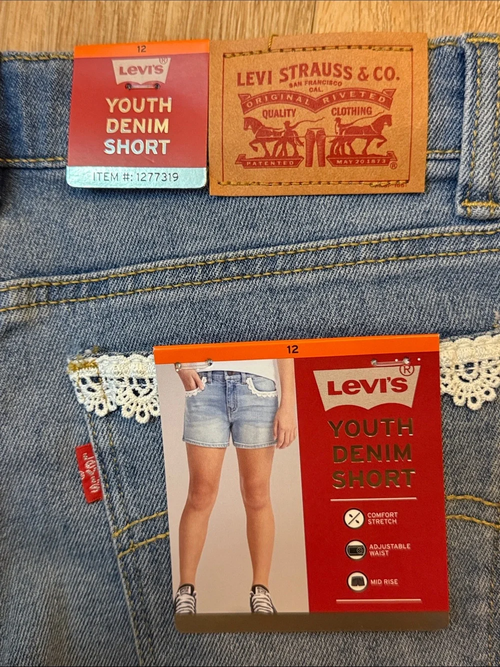 Levi’s Denim Lace-Trim Mid-Rise Shorts